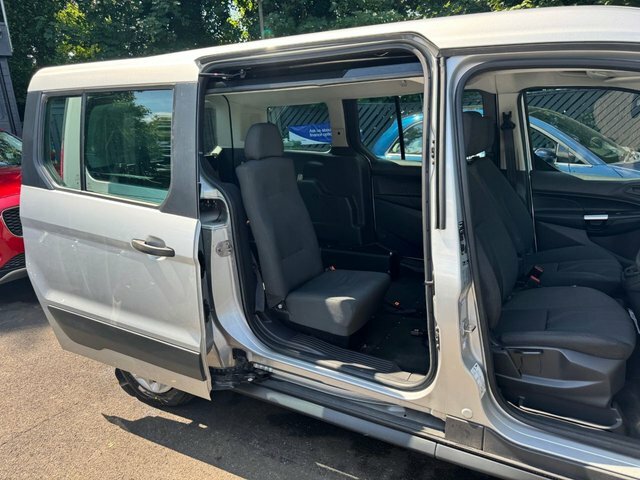 Ford Grand Tourneo Connect Mpv 1.5 Tdci Titanium 2017 Blue #33