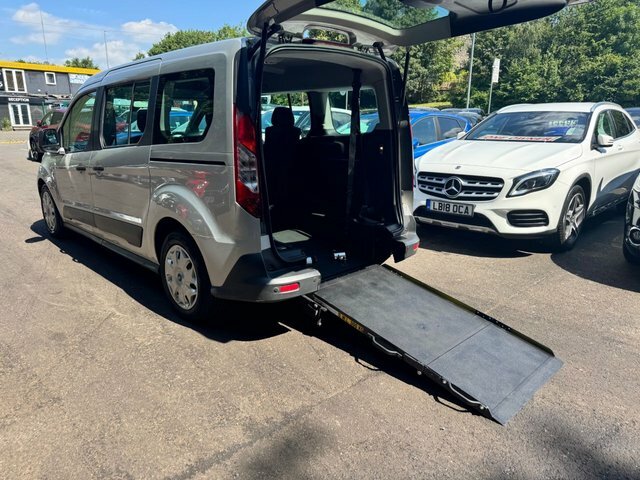 Ford Grand Tourneo Connect Mpv 1.5 Tdci Titanium 2017 Blue #9