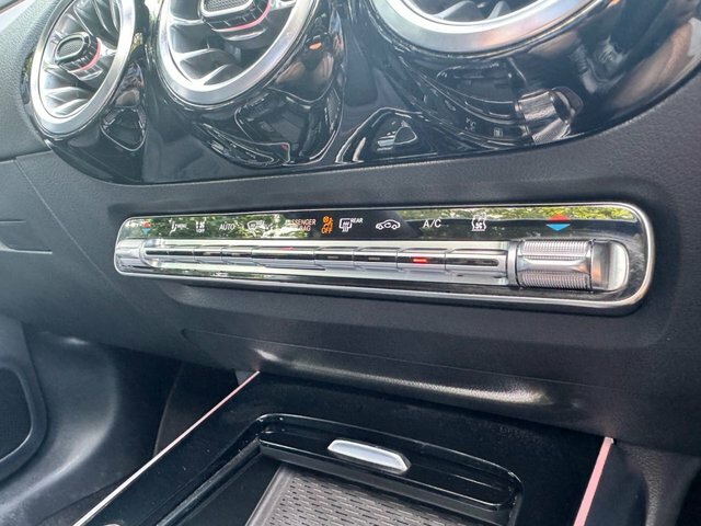 Mercedes-Benz EQA Eqa 300 66.5Kwh Amg Line Premium 4Matic  #54