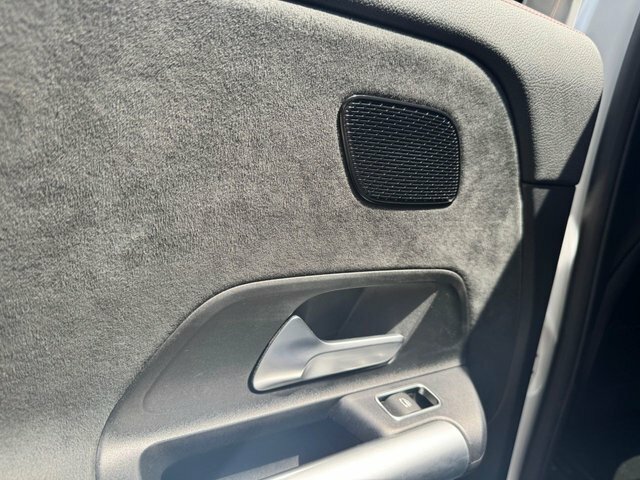 Mercedes-Benz EQA Eqa 300 66.5Kwh Amg Line Premium 4Matic  #31