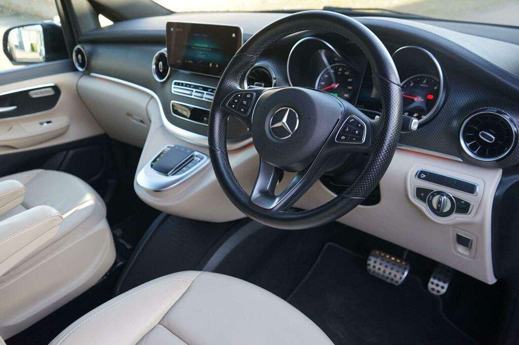 Mercedes-Benz V Class 2.0 V300d Amg Line G-tronic Euro 6 Ss Xlwb Black