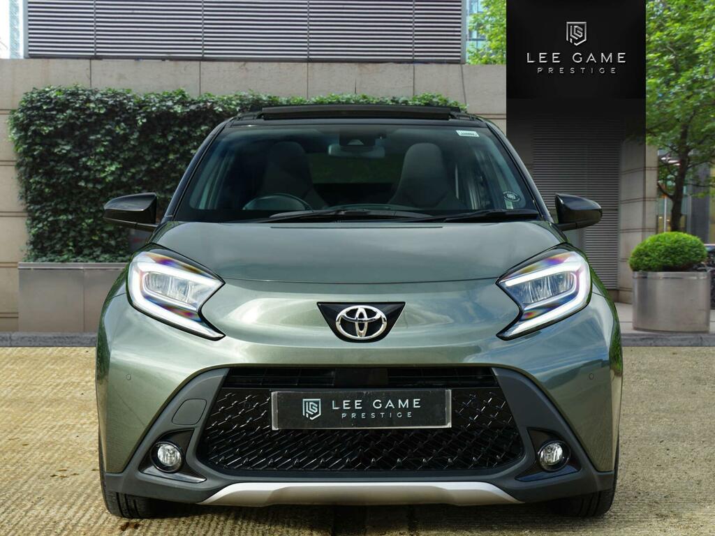 Toyota Aygo X Exclusive Green #3