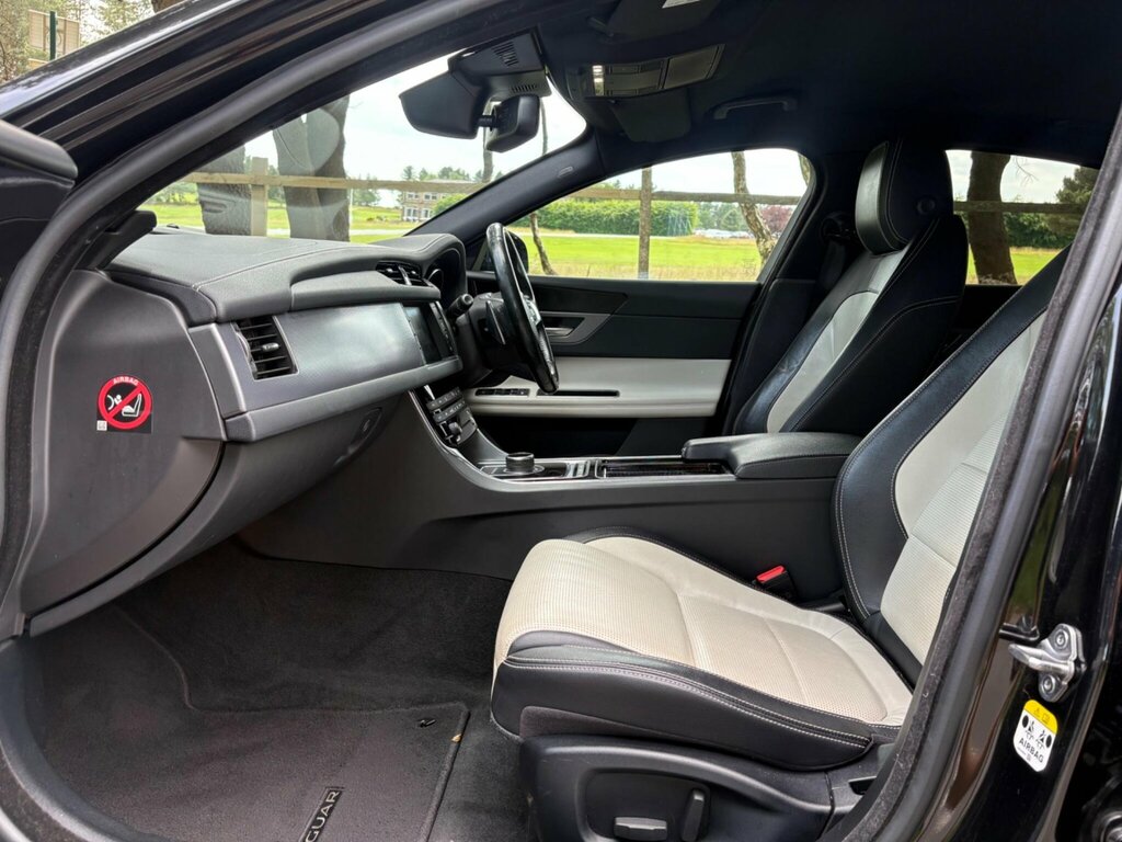 Jaguar XF 3.0D V6 S Black #26