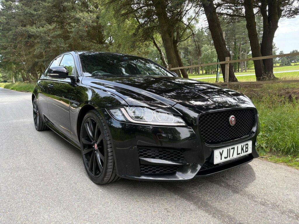 Jaguar XF 2.0D R-sport Euro 6 Ss Black #2