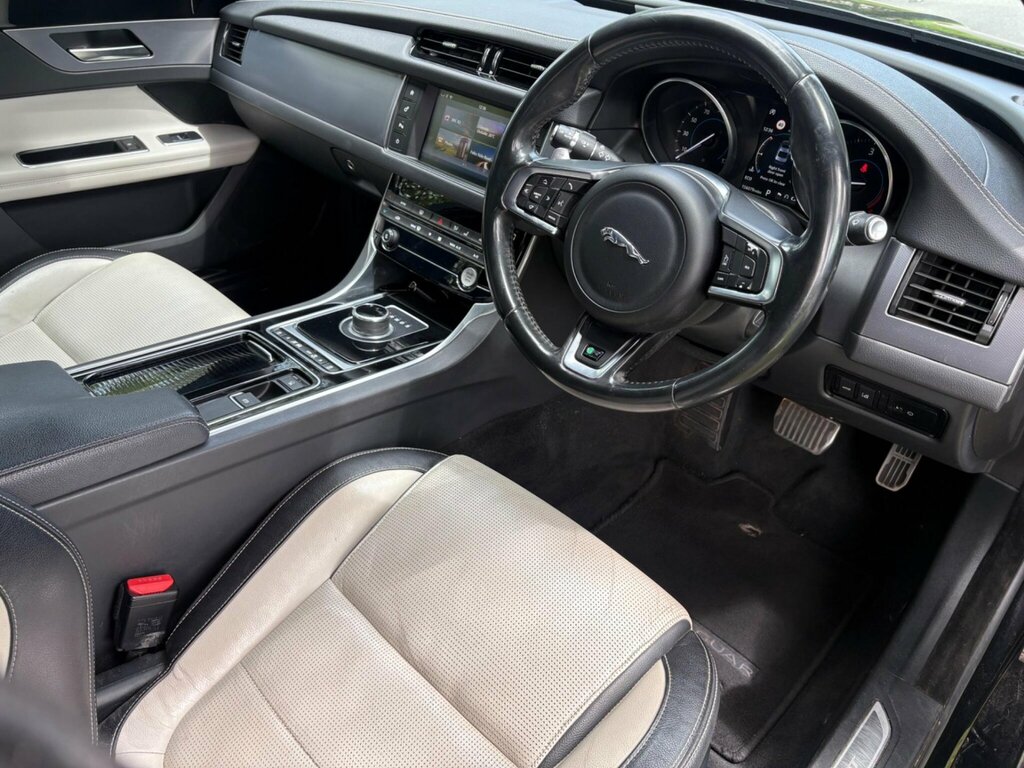 Jaguar XF 3.0D V6 S Black #23