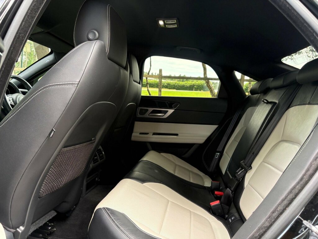 Jaguar XF 3.0D V6 S Black #32