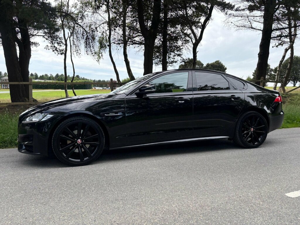 Jaguar XF 3.0D V6 S Black #15