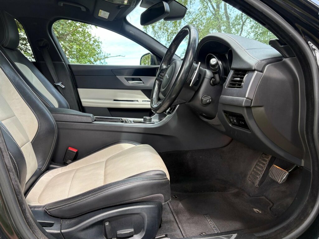Jaguar XF 3.0D V6 S Black #22