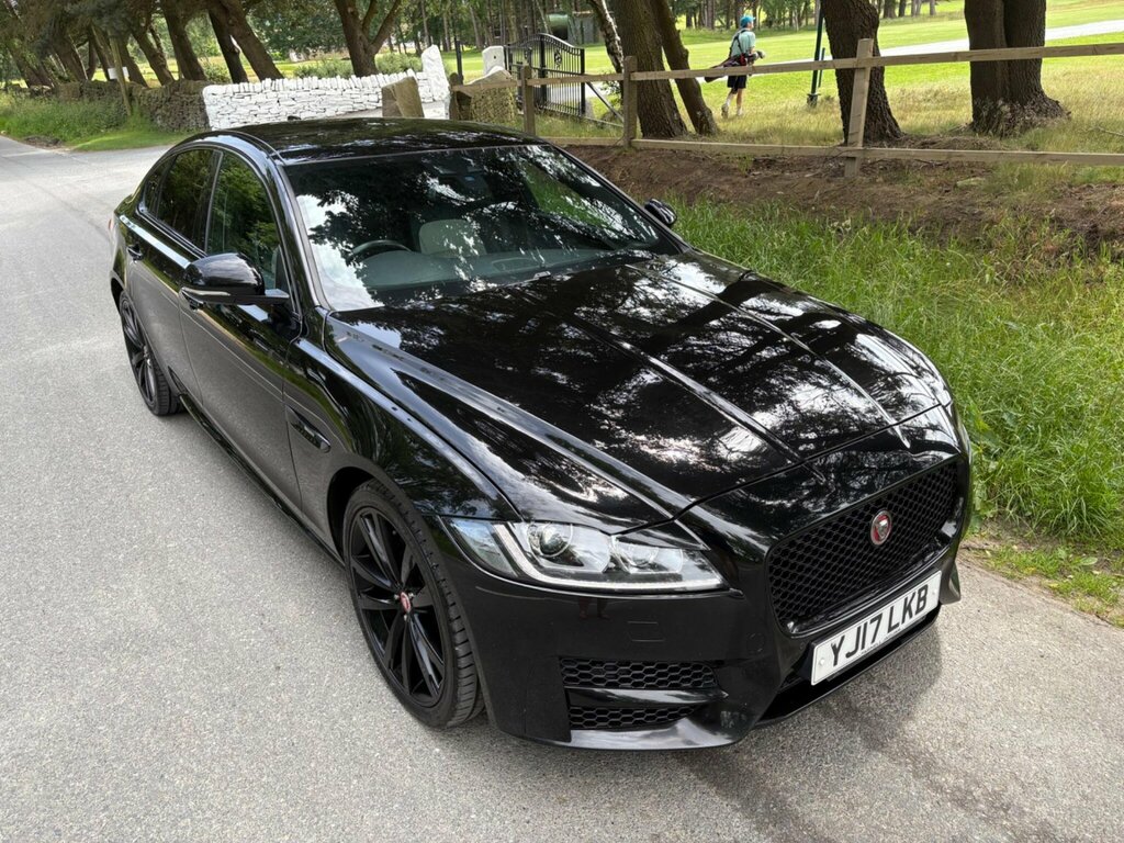 Jaguar XF 3.0D V6 S Black #10