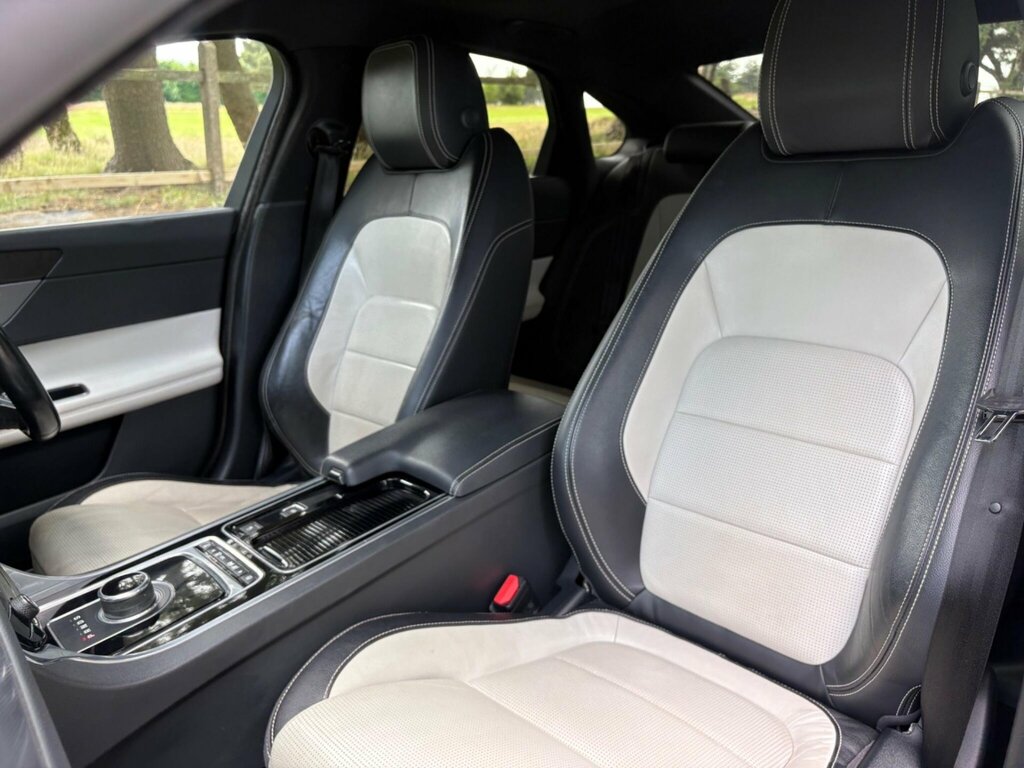 Jaguar XF 3.0D V6 S Black #29