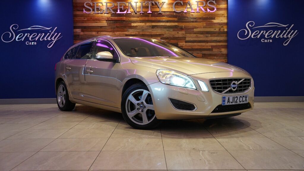 Volvo V60 2.0 D3 R-design Red #5