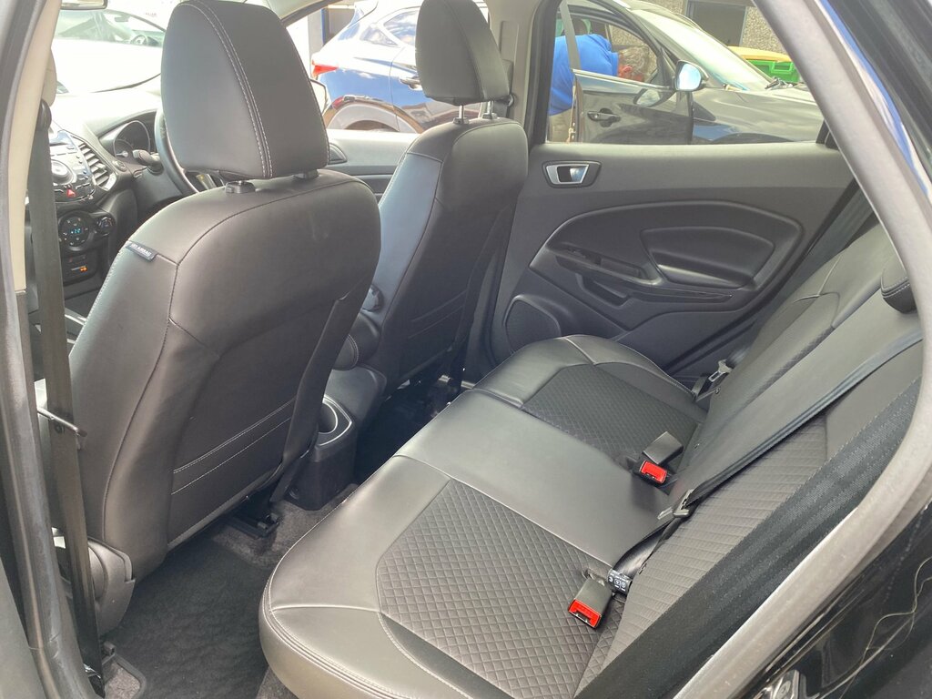 Ford Ecosport Titanium White #24