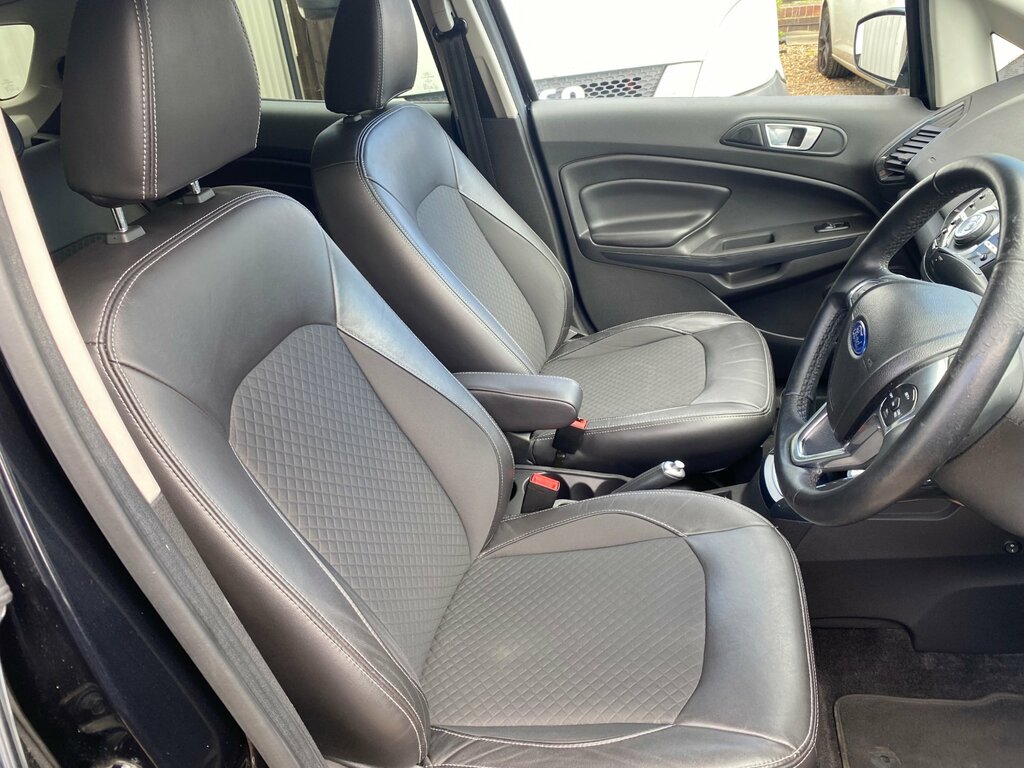 Ford Ecosport Titanium White #13