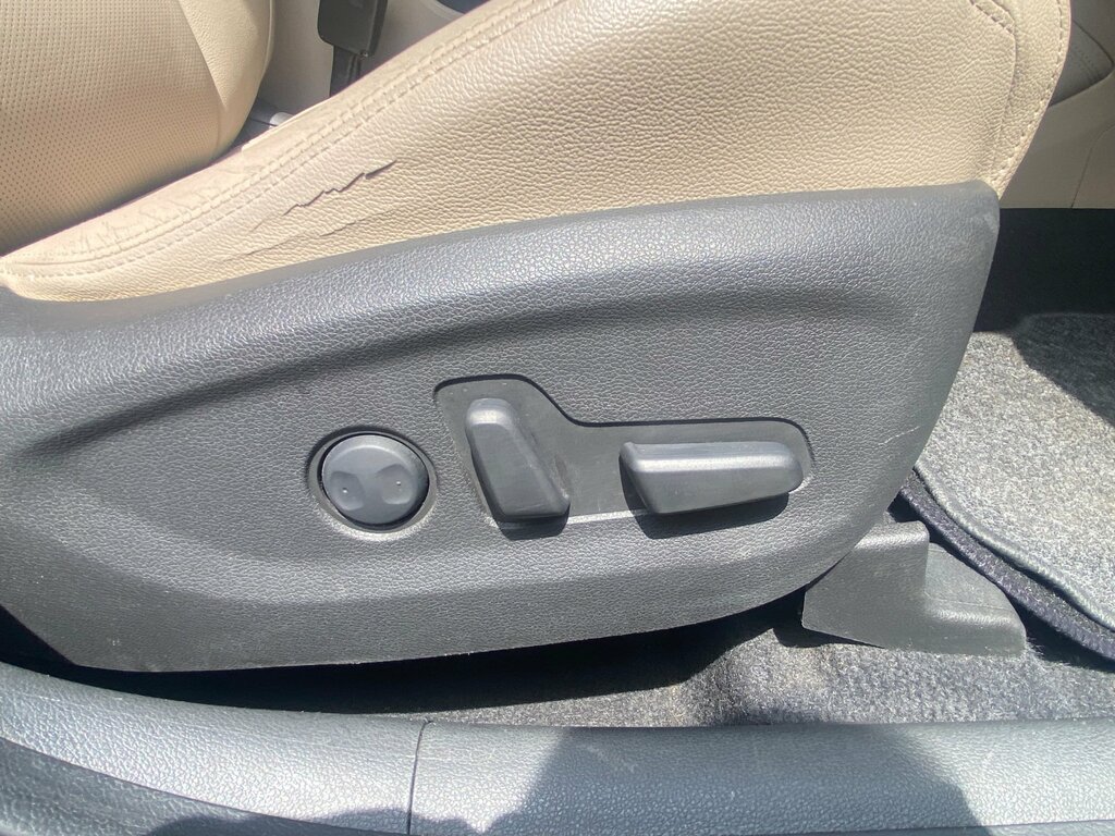 Hyundai Tucson Red #17