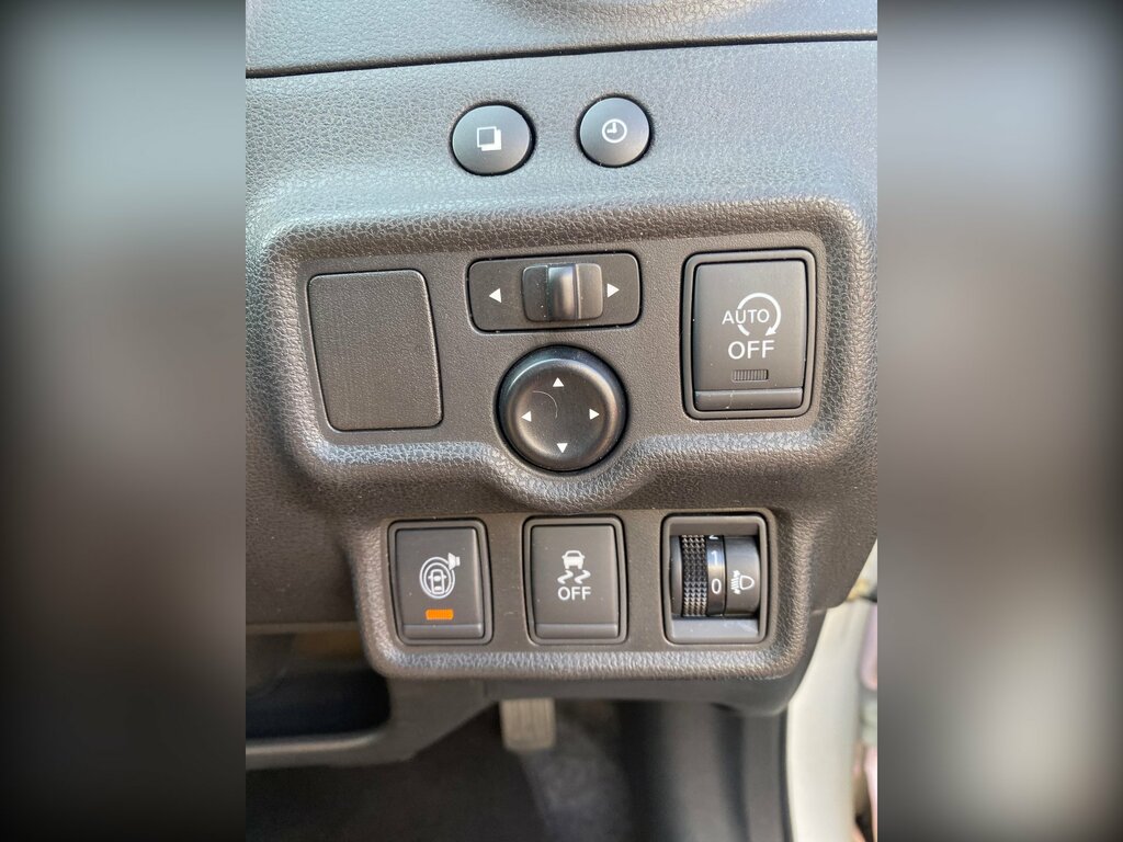 Nissan Note 1.2 Dig-s Acenta Premium 5-Door Silver #16