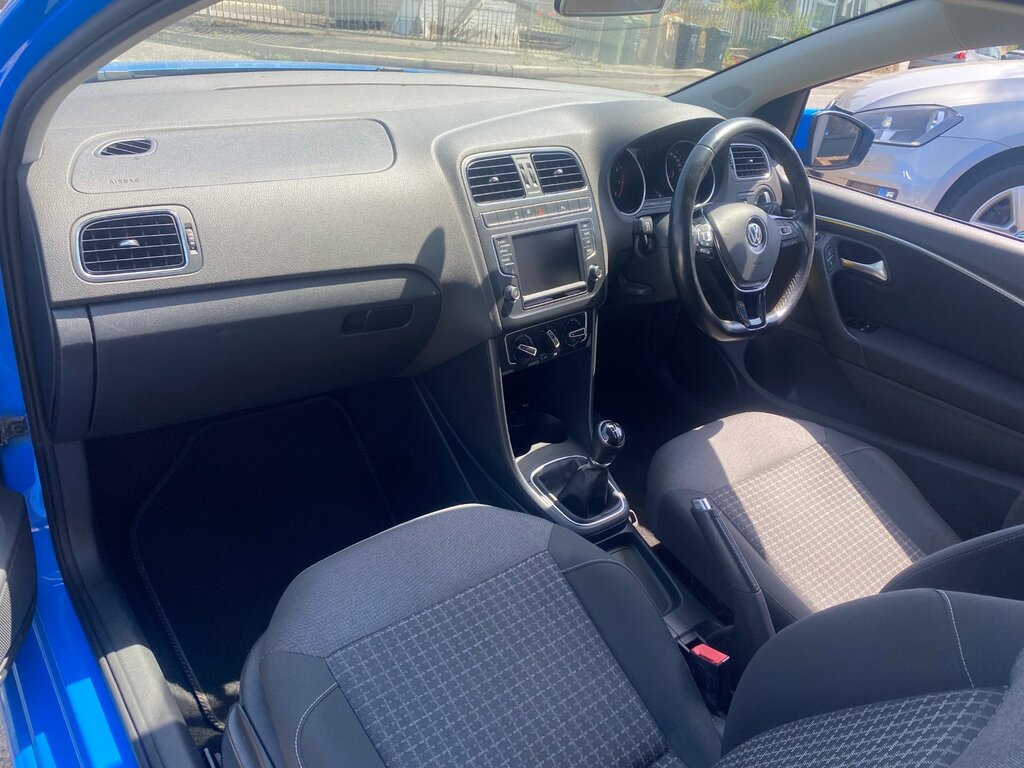 Volkswagen Polo Hatchback Red #16
