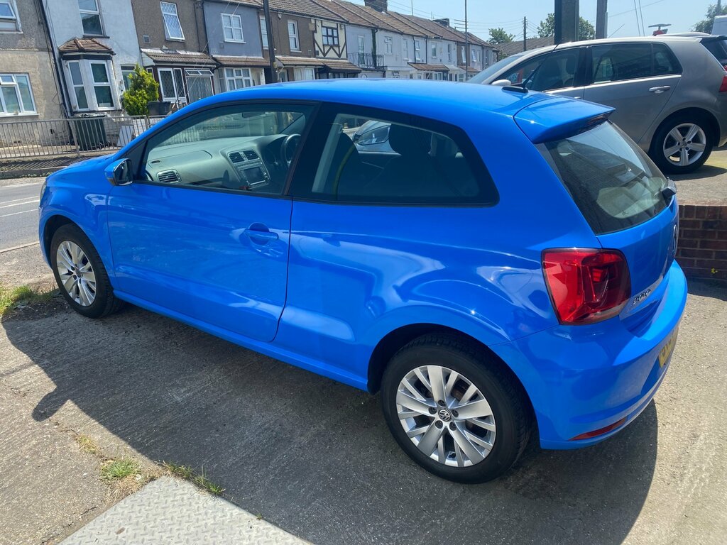 Volkswagen Polo Hatchback Red #10