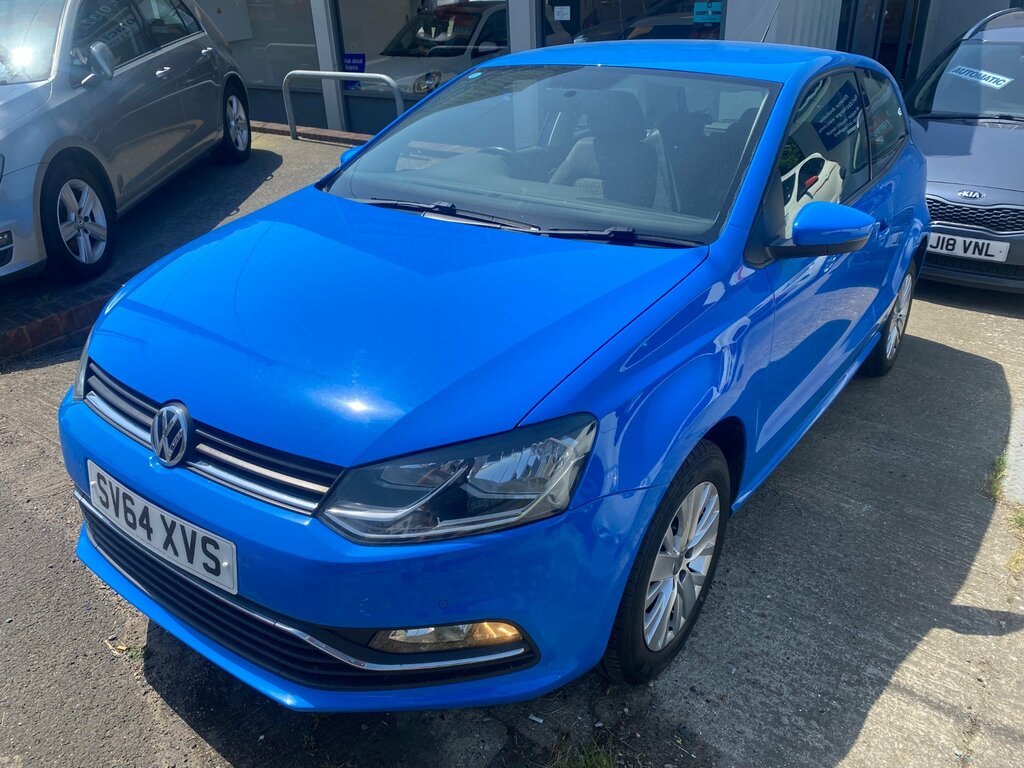 Volkswagen Polo Hatchback Red #2