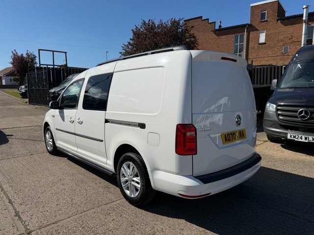 Volkswagen Caddy Maxi 2.0 Tdi C20 Highline White #6