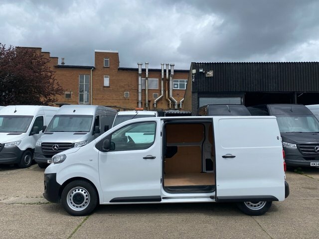 Peugeot Expert 1.5 Blue Hdi Professional NV22RKA White #2