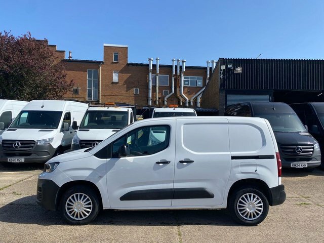 Peugeot Partner 1.5 Blue Hdi Professional NU21GWK White #2