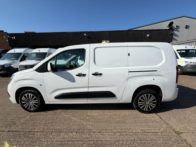 Vauxhall Combo 1.5 Turbo D 2300 YR21UBA White #2