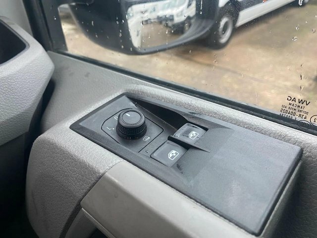 Volkswagen Crafter 2.0 3.5T. 4M. Curtainside, Sprinter Size, Tail Lif White #8