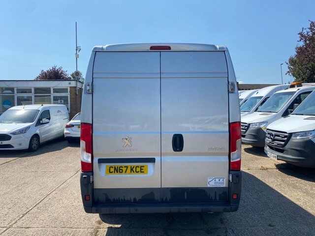Peugeot Boxer 2.0 Bluehdi 435 Chassis Cab L4 E White #11