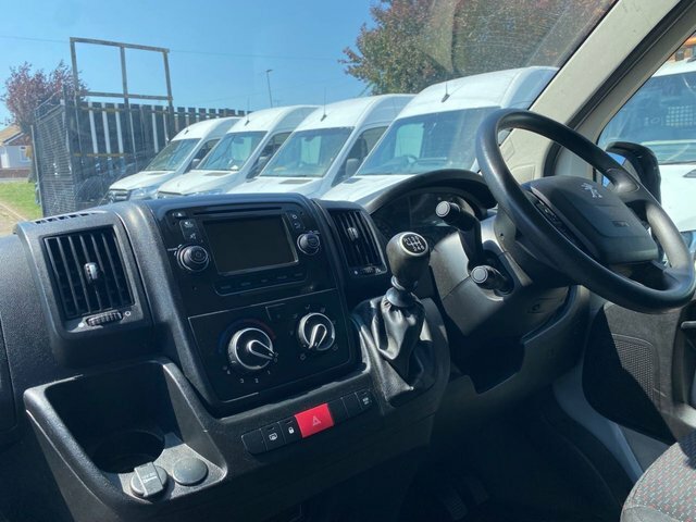 Peugeot Boxer 2.0 Bluehdi 435 Chassis Cab L4 E White #15