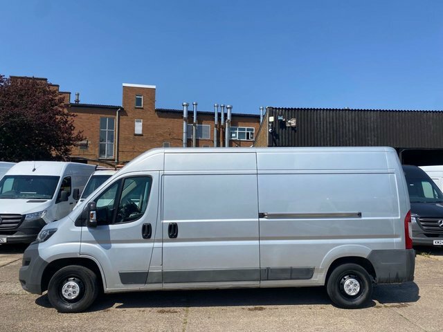Peugeot Boxer 2.0 Bluehdi Professional 335 Silver #3