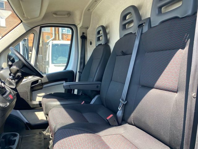 Peugeot Boxer 2.0 Bluehdi 435 Chassis Cab L4 E White #19