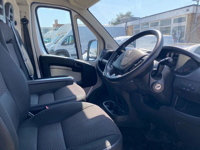 Peugeot Boxer 2.0 Bluehdi 435 Chassis Cab L4 E White #20