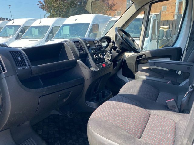 Peugeot Boxer 2.0 Bluehdi 435 Chassis Cab L4 E White #16