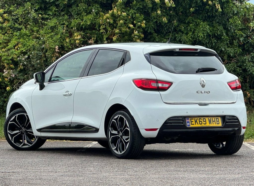 Renault Clio 0.9L Iconic EK69WHB White #2