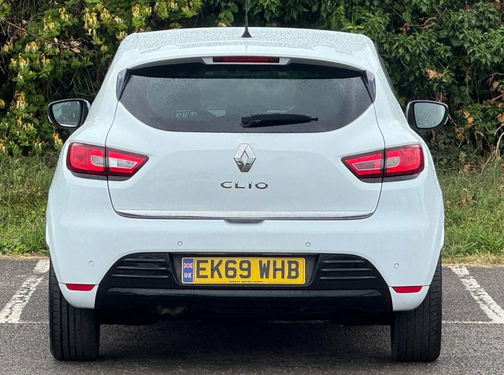 Renault Clio 0.9L Iconic EK69WHB White #6