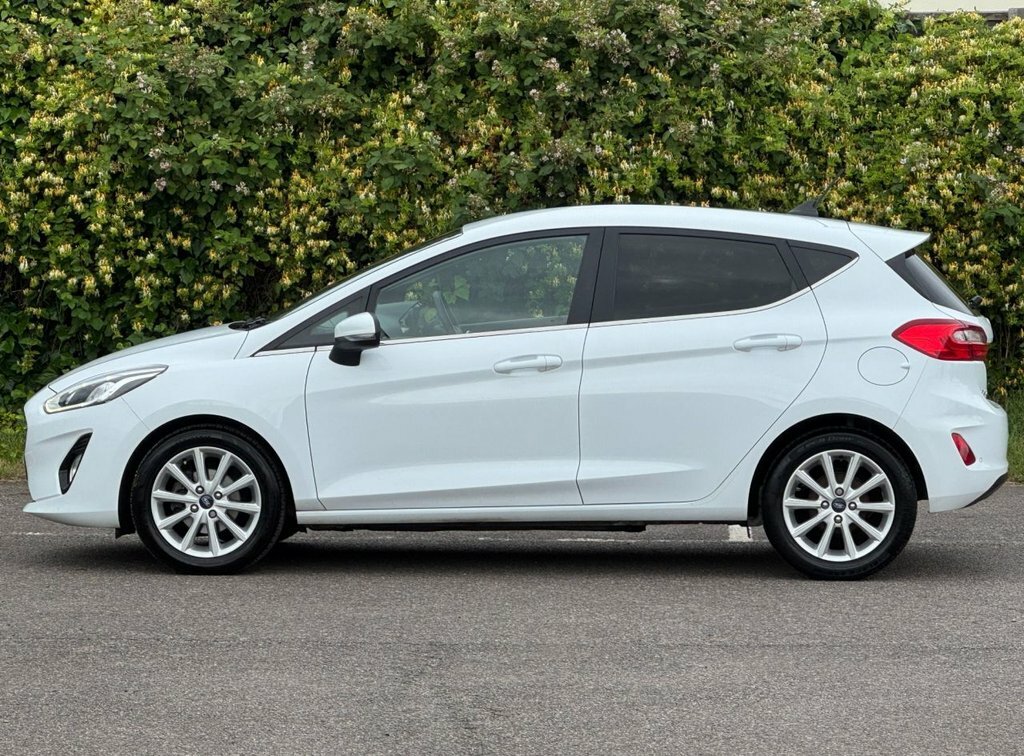 Ford Fiesta 1L Titanium EA19EOE White #4