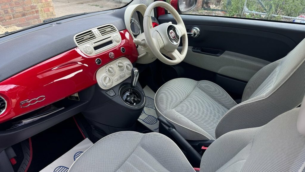 Fiat 500 1.2L Lounge Red #6