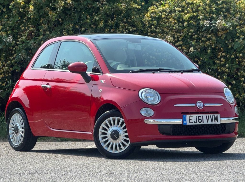 Fiat 500 1.2L Lounge Red