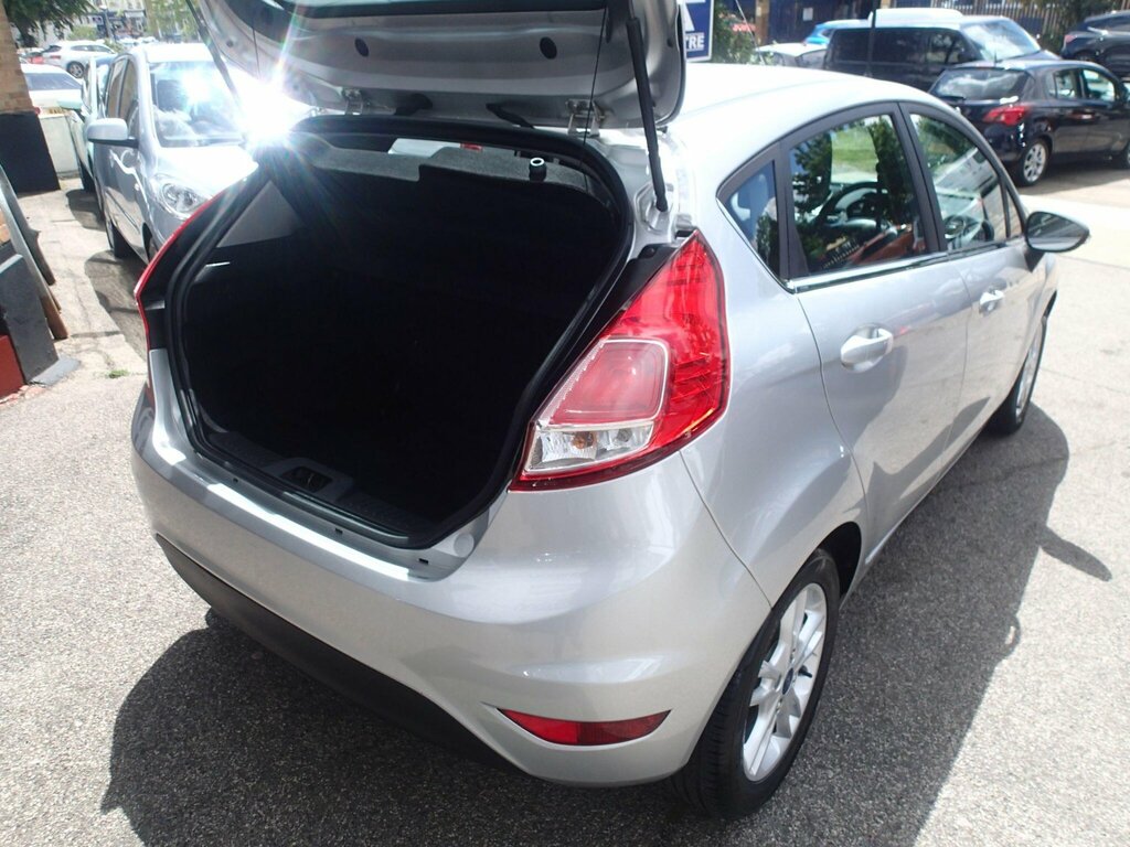 Ford Fiesta 1.0T Ecoboost Zetec Euro 6 Ss YS66WNR Silver #4