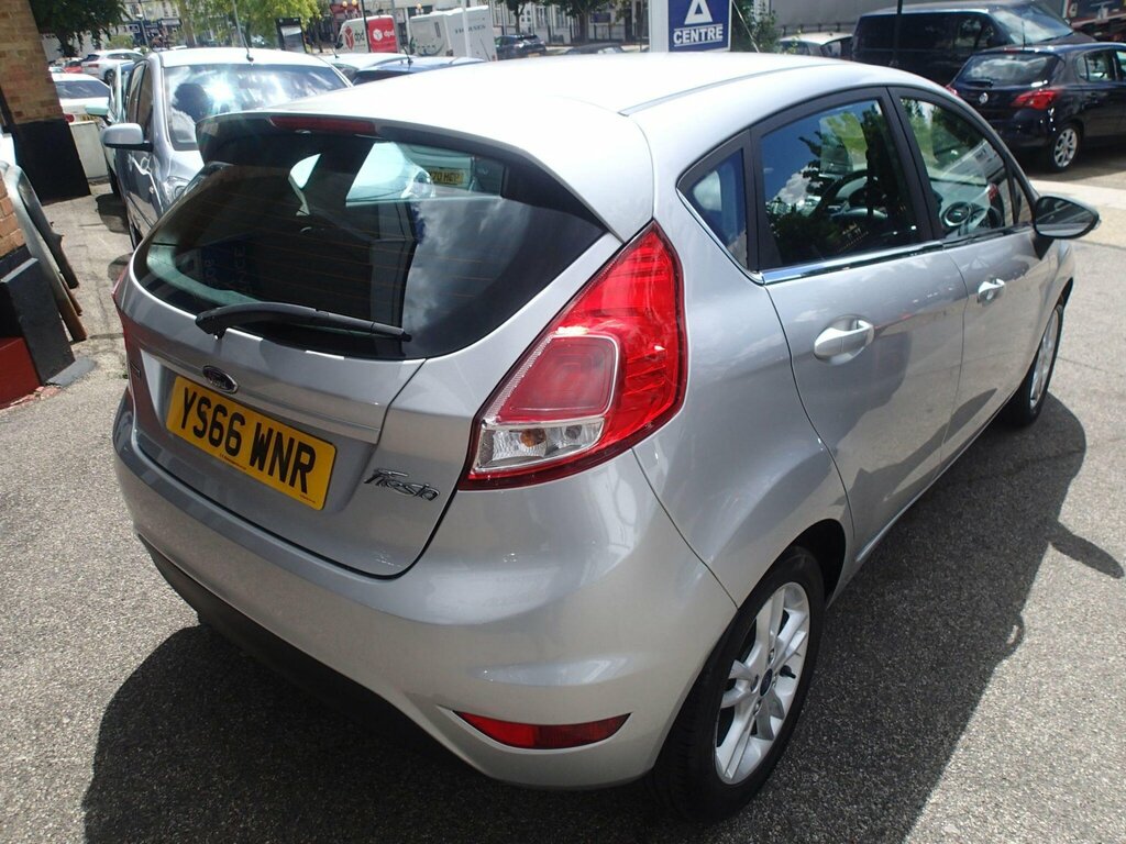 Ford Fiesta 1.0T Ecoboost Zetec Euro 6 Ss YS66WNR Silver #2