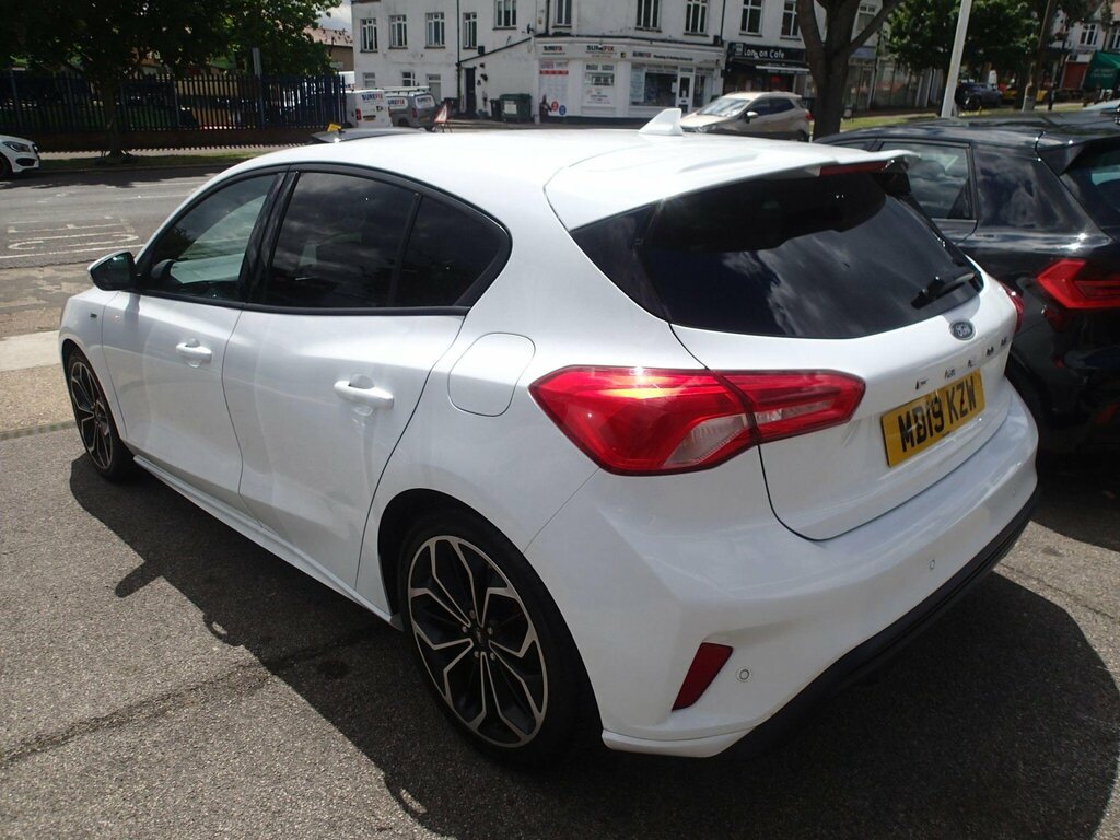 Ford Focus 1.0T Ecoboost St-line X Euro 6 Ss MD19KZW White #3
