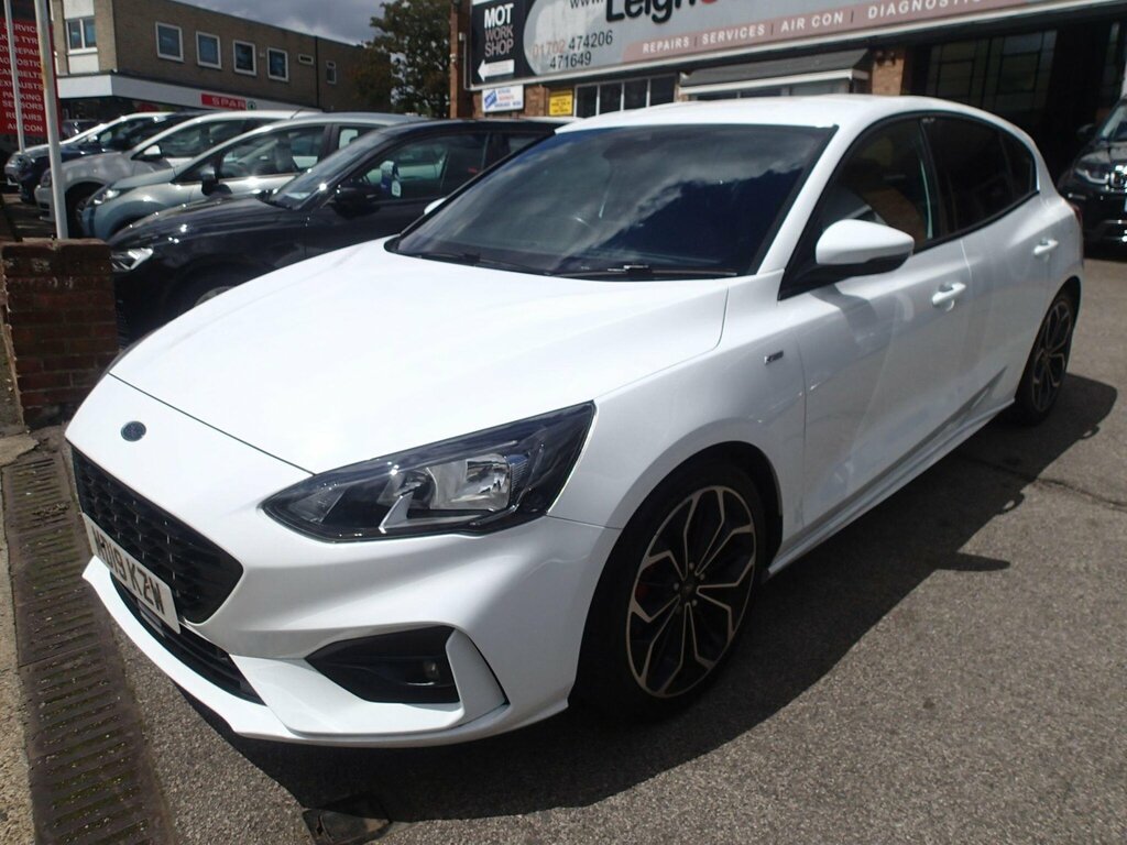 Ford Focus 1.0T Ecoboost St-line X Euro 6 Ss MD19KZW White #2