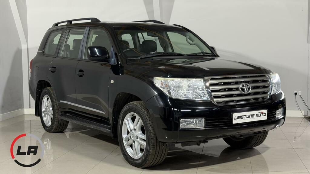 Toyota Land Cruiser V8 Land Cruiser V8 D-4d Silver #1
