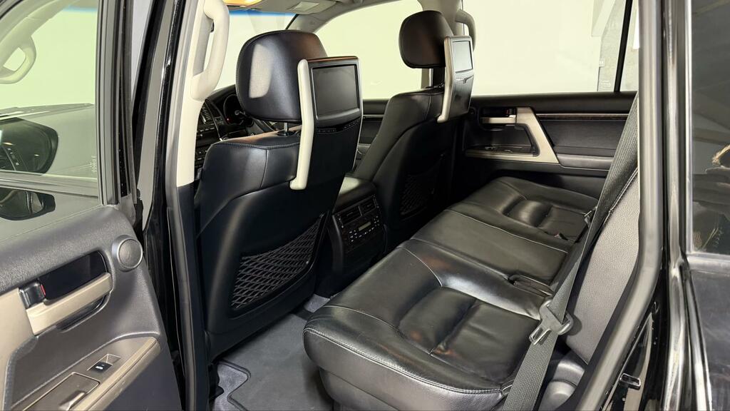 Toyota Land Cruiser V8 Land Cruiser V8 D-4d Silver #10