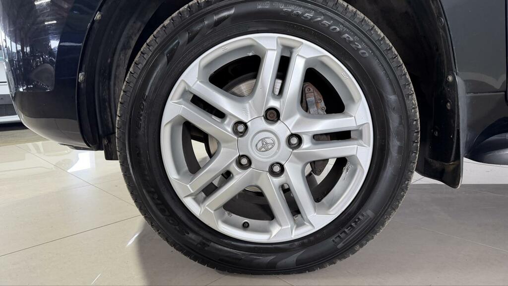 Toyota Land Cruiser V8 Land Cruiser V8 D-4d Silver #27