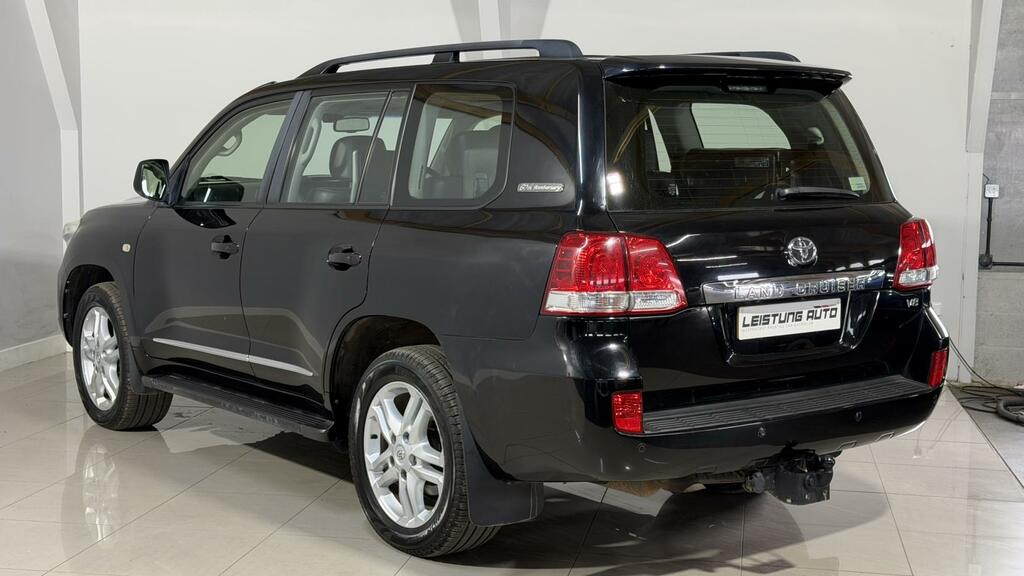 Toyota Land Cruiser V8 Land Cruiser V8 D-4d Silver #13