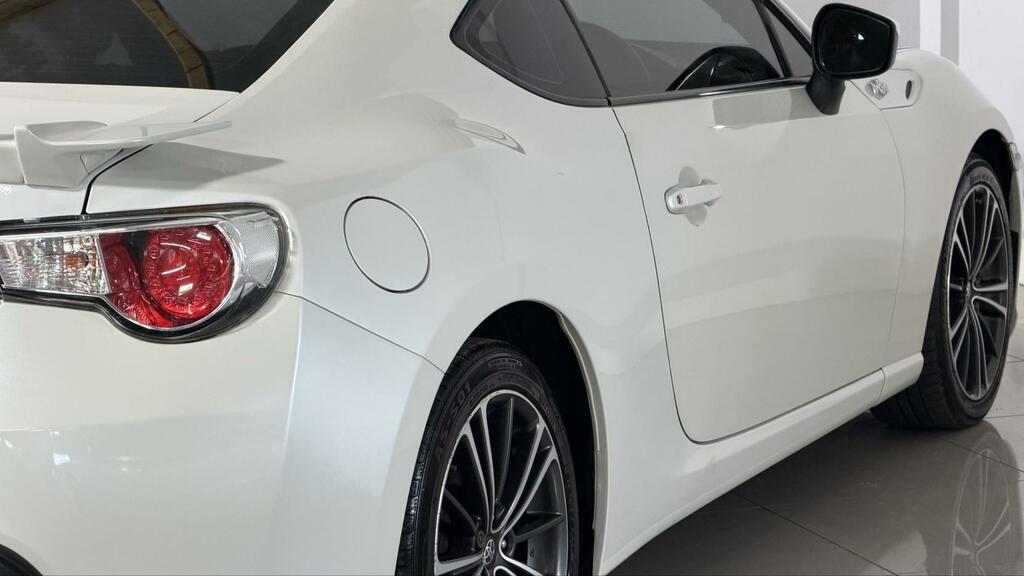 Toyota GT86 2.0 Boxer D-4s Coupe Euro 5 200 White #6