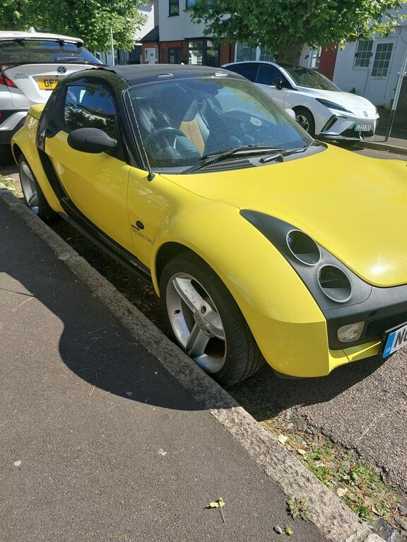 Smart Roadster 80 Rhd Yellow