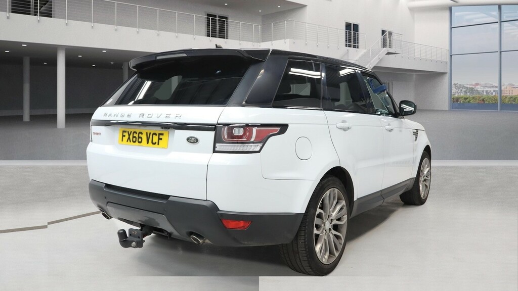 Land Rover Range Rover Sport 306 Hse Dynamic FX66VCF White #4