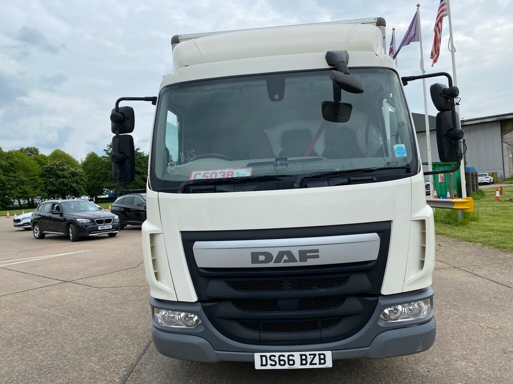 DAF All Models Lf45.160 7.5T Box Lorry DS66BZB White #6